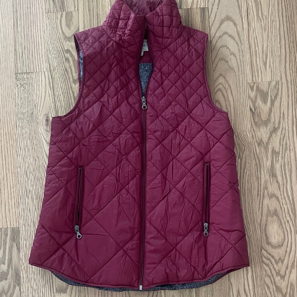 G.H. Bass & Co. Maroon Quilted Vest